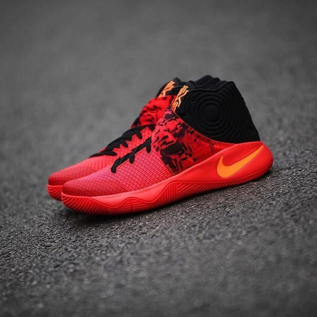 Nike Kyrie 2 Inferno. 27.5mx/9.5us . estado impecable