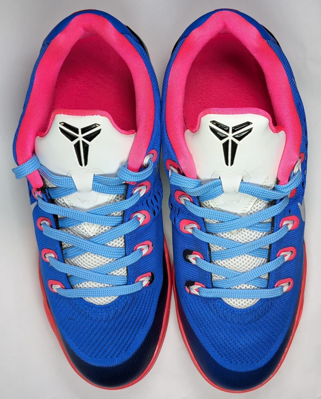 Kobe 9 EM Hyper Pink Cobalt Blue 24CM/6US . estado impecable