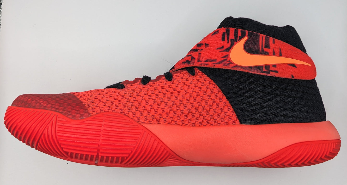 Nike Kyrie 2 Inferno. 27.5mx/9.5us . estado impecable