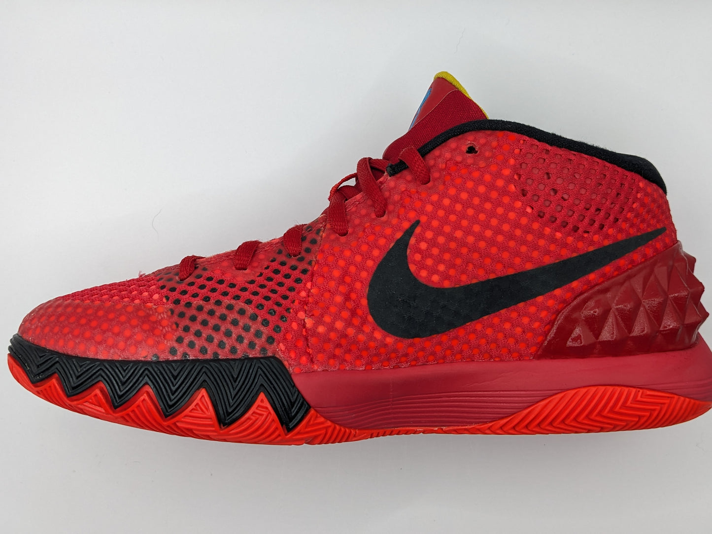 Kyrie 1 Deceptive Red 24cm/6us .estado impecable