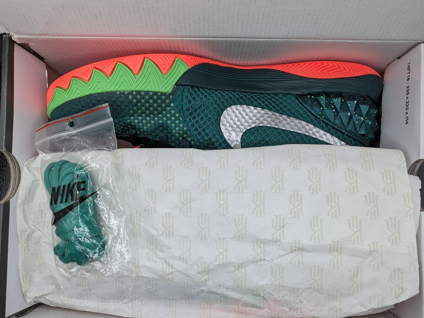 Nike Kyrie 1 Flytrap. 29.5mx/11.5us NUEVO