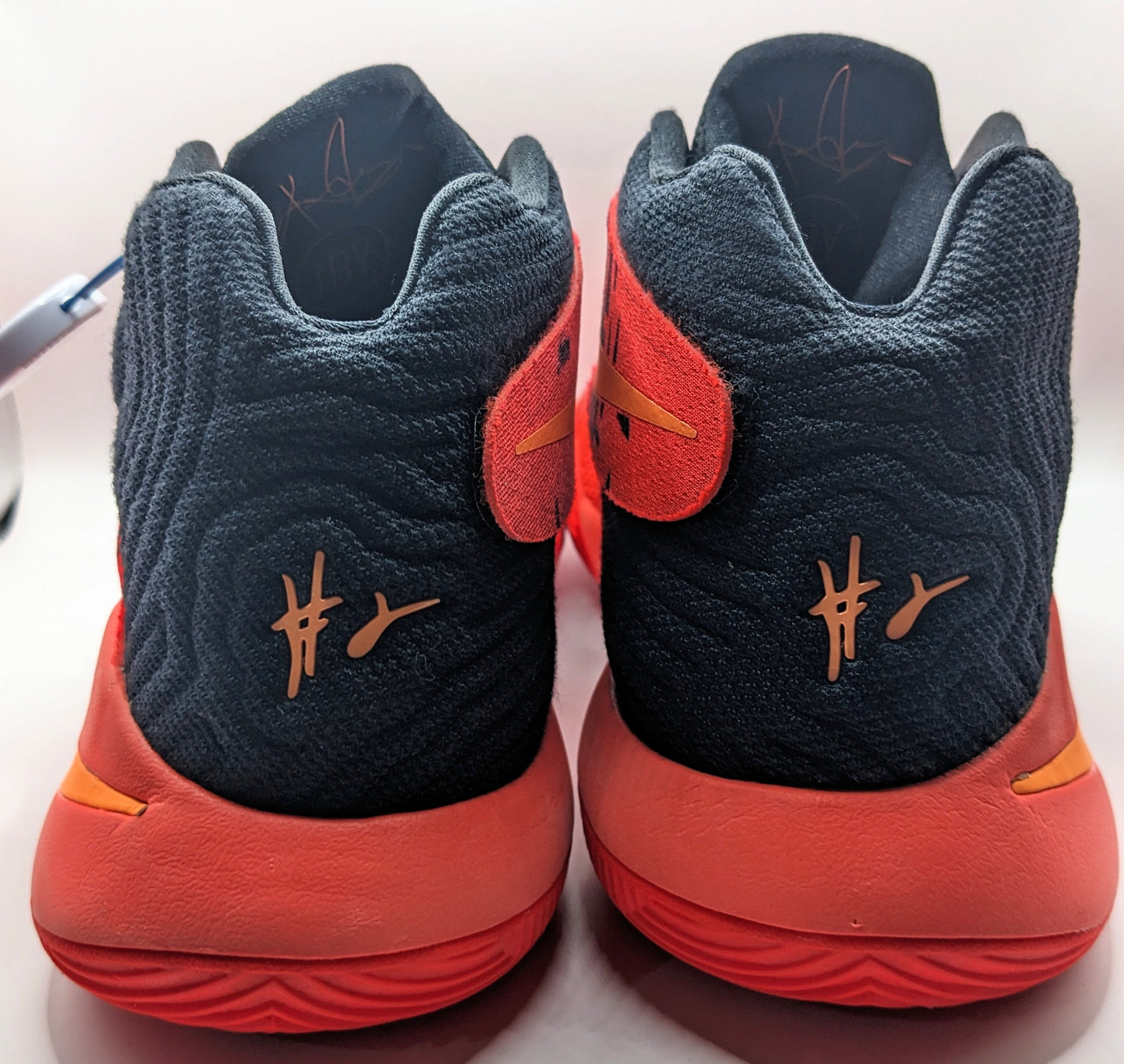 Nike Kyrie 2 Inferno. 27.5mx/9.5us . estado impecable