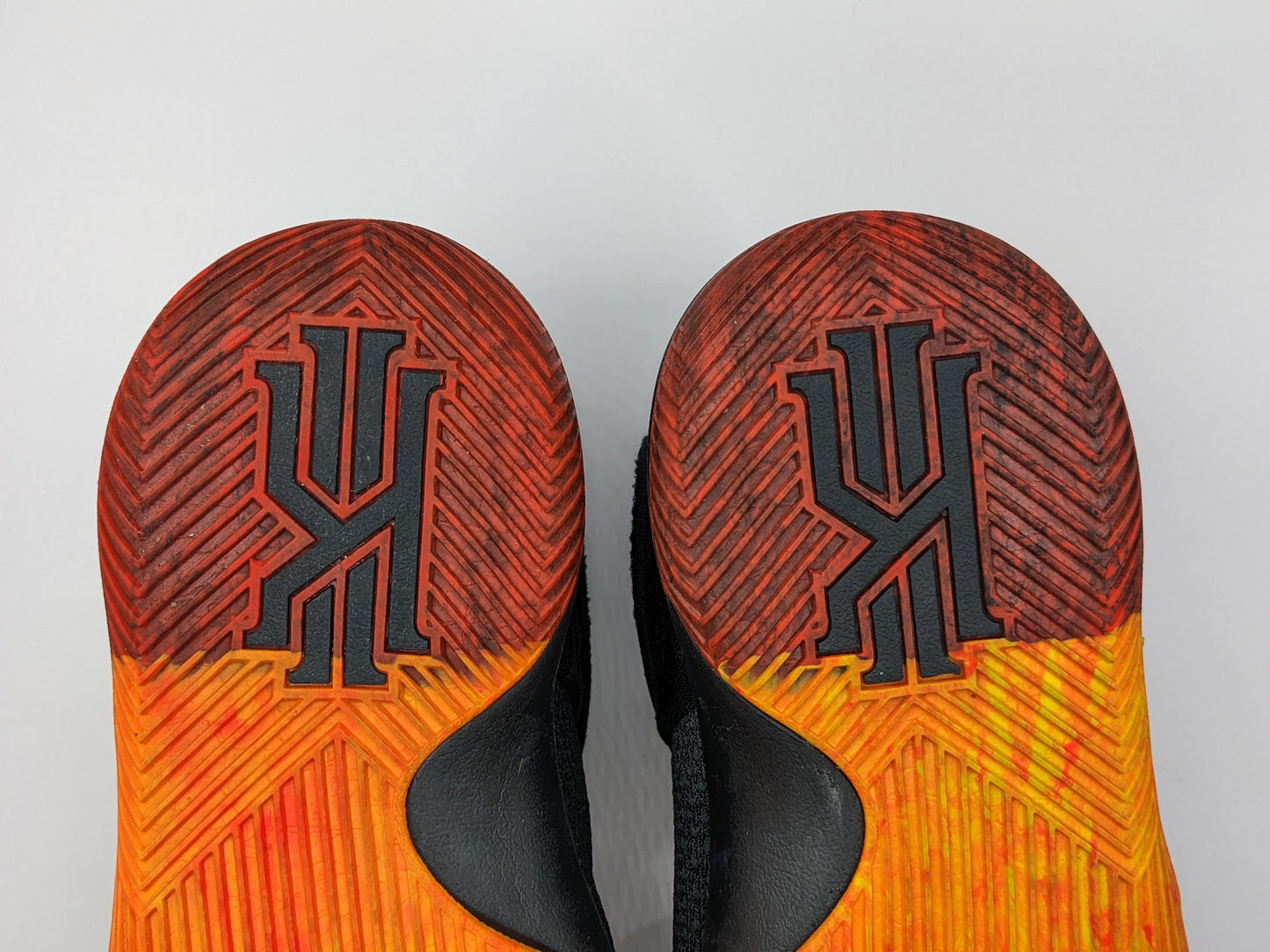 Kyrie 2 BHM (24.5CM/6.5US) Estado Impecable