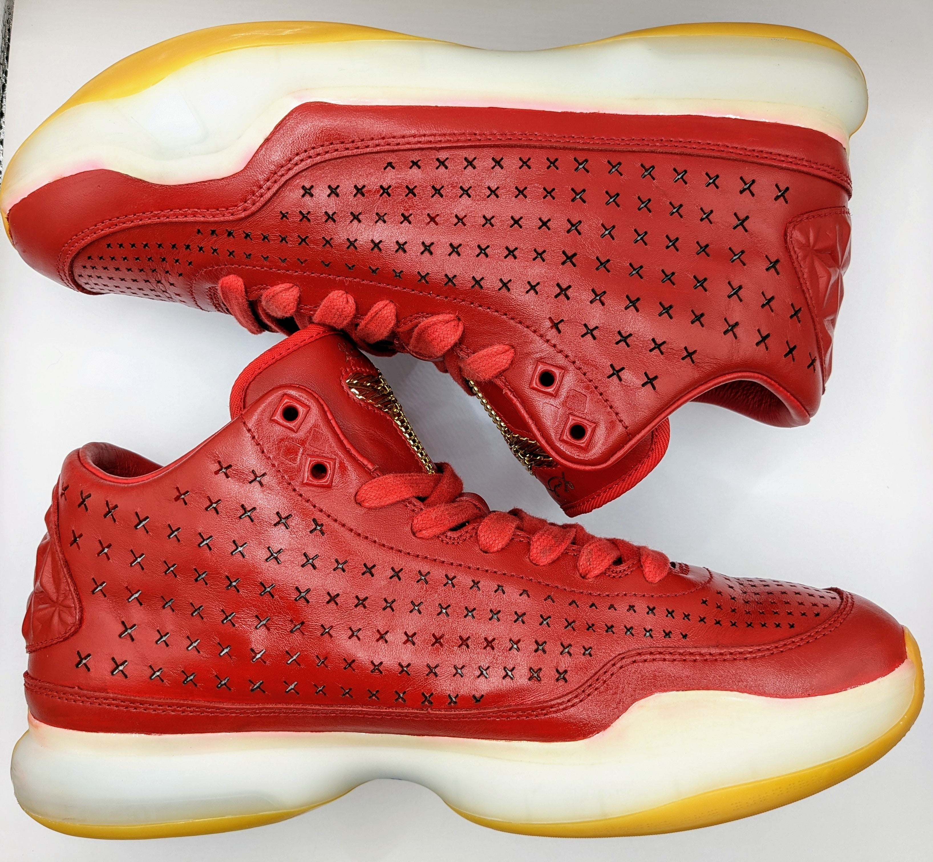 Kobe 10 university red online